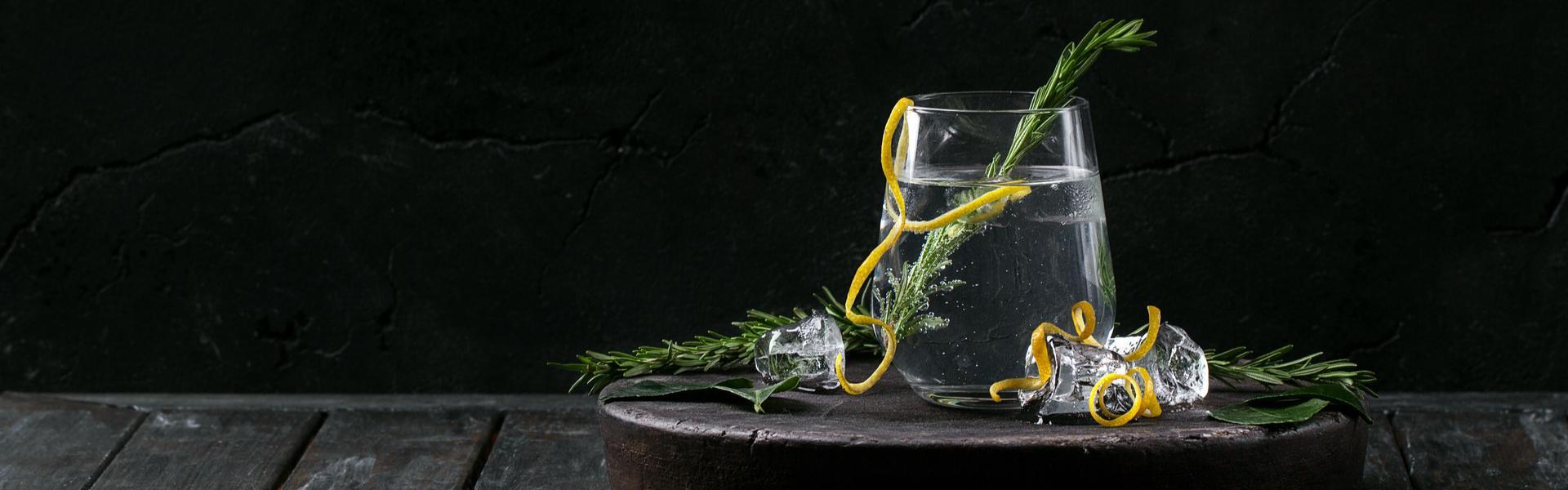 Gin cocktail