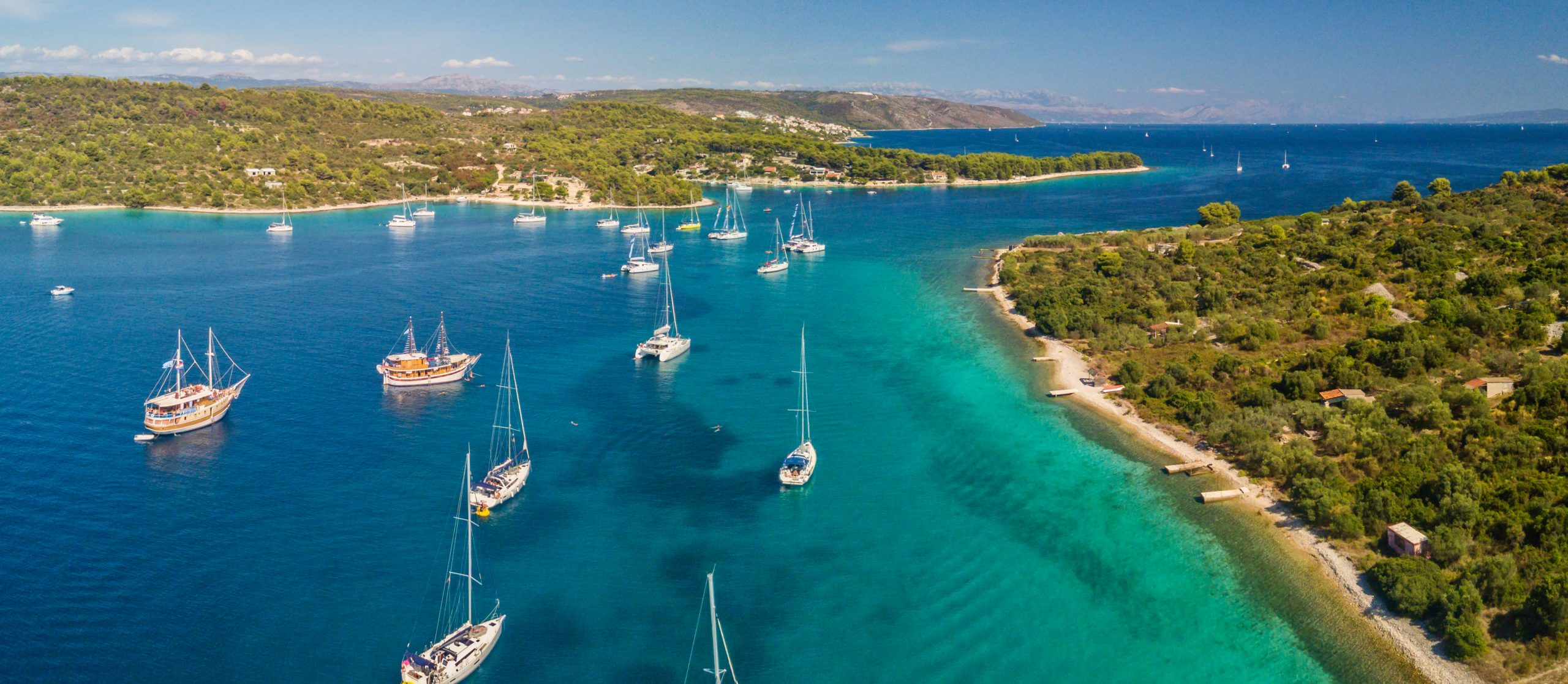 Segelboote auf der Adria in Kroatien