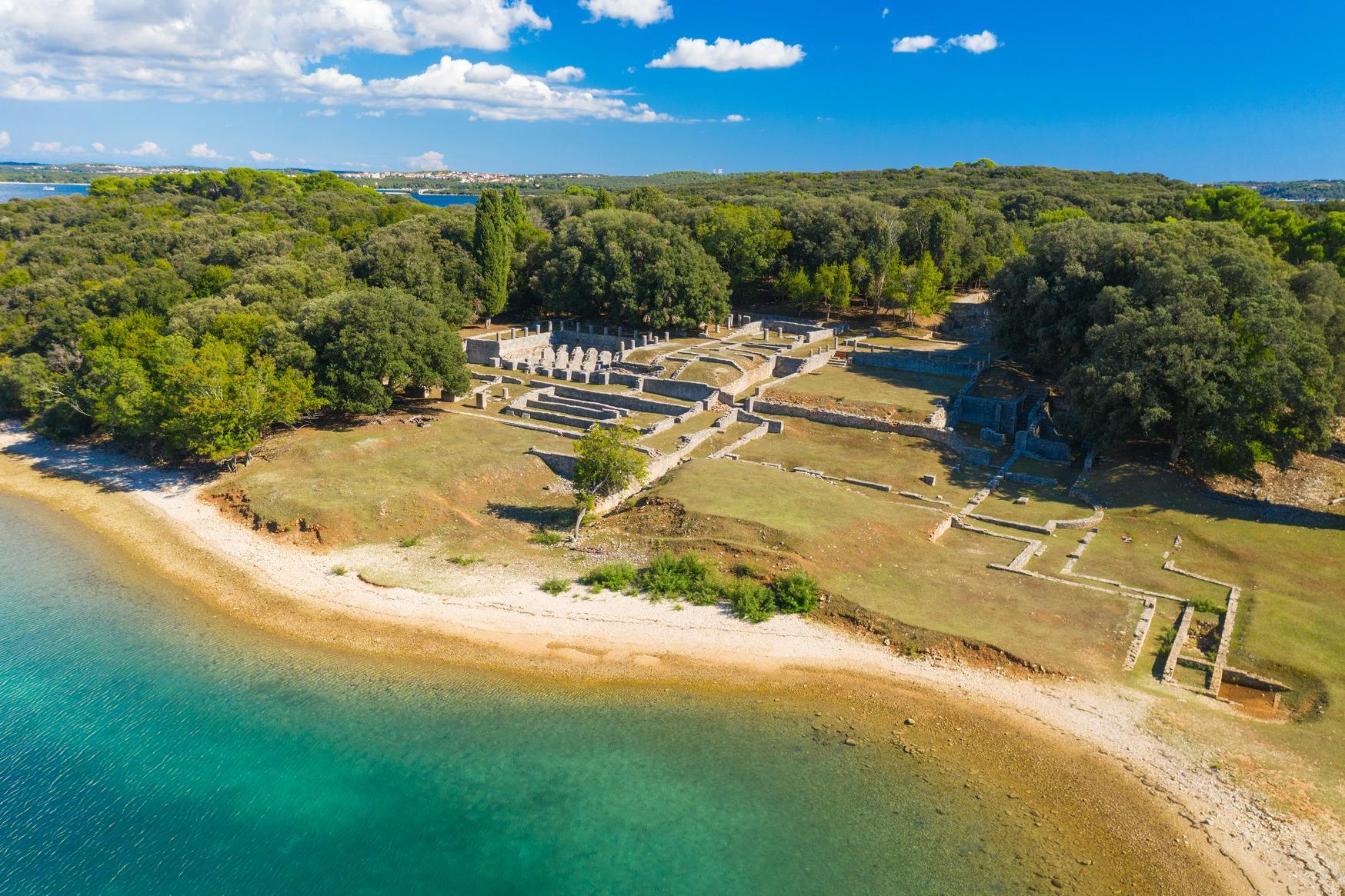 Ruševine rimskih vila u uvali Verige