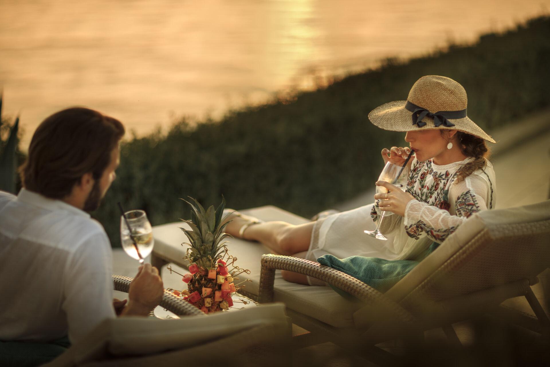 V level Bubbly Hour mit Champagner und Fr&uuml;chten