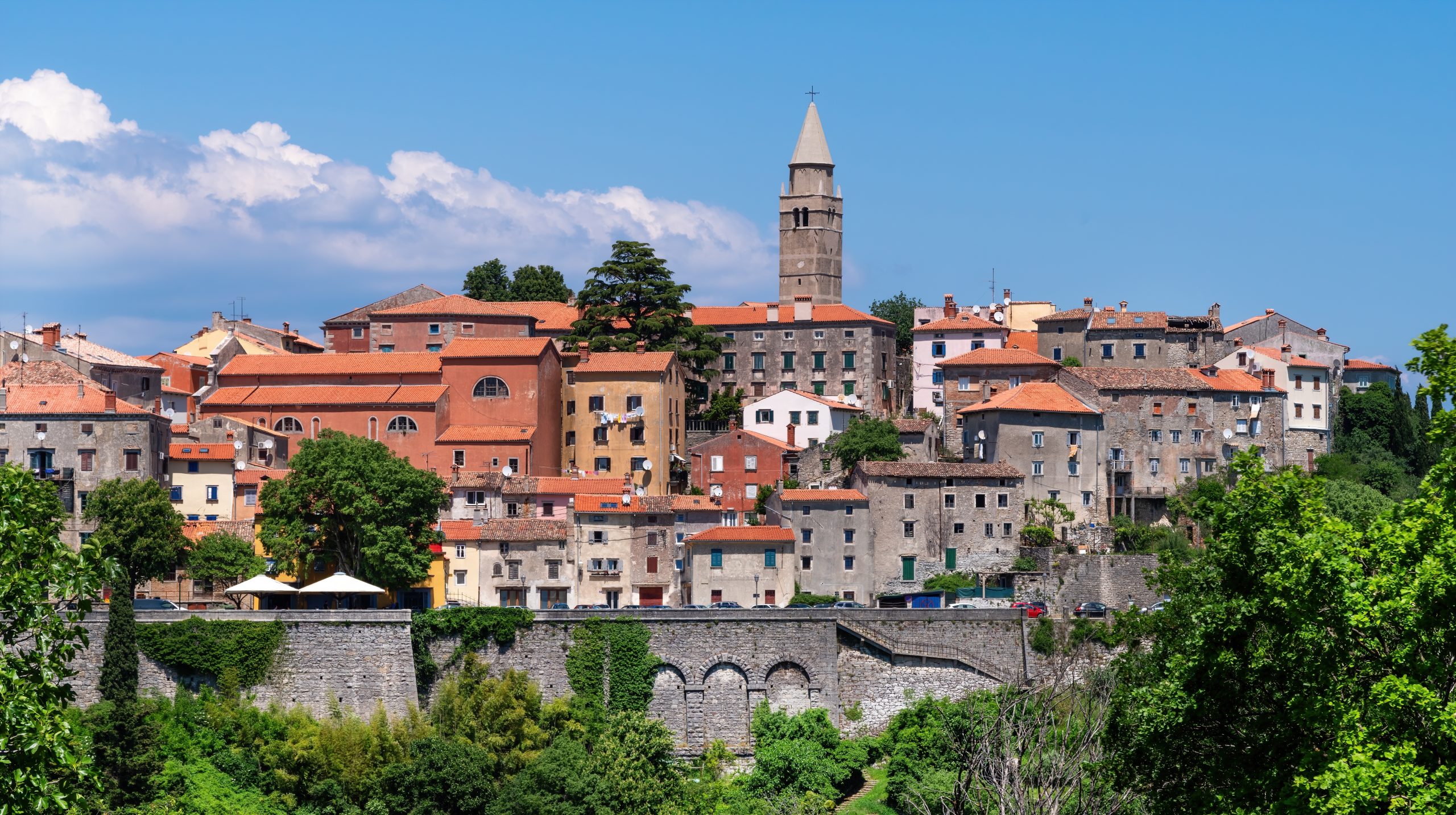 Ansicht der Altstadt von Labin in Istrien