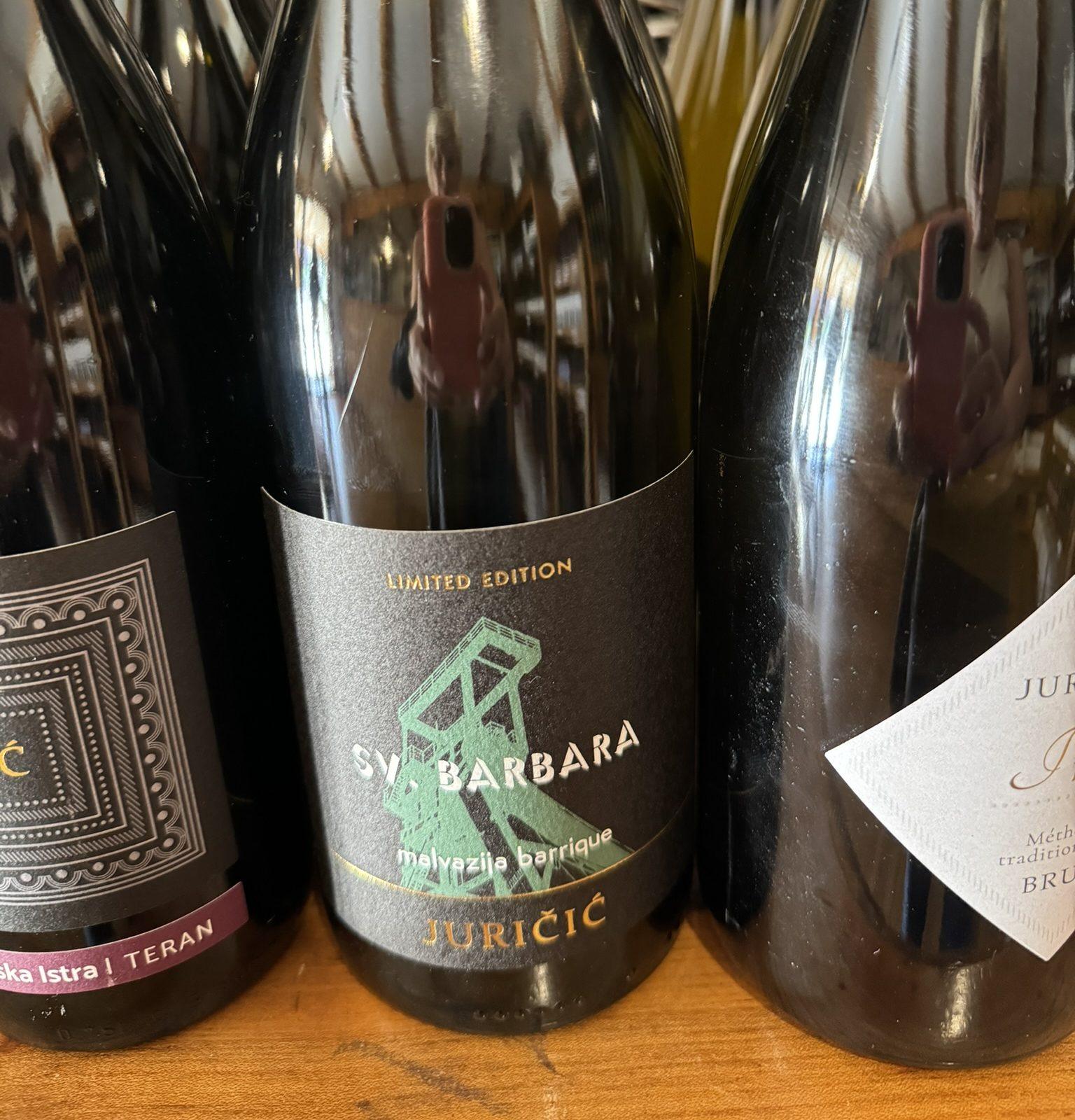 Posebna etiketa vina sv. Barbara u vinariji Juričić