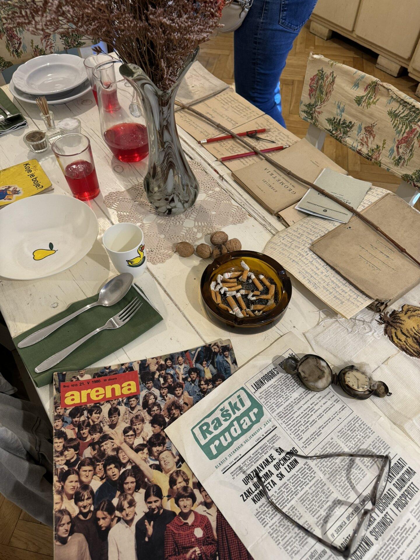 Zeitungen und Magazine aus einer historischen Zeit
