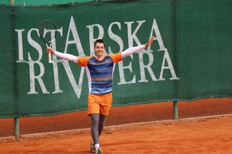 A tennis player celebrates on the clay court at the Istarska Rivijera tournament in Poreč