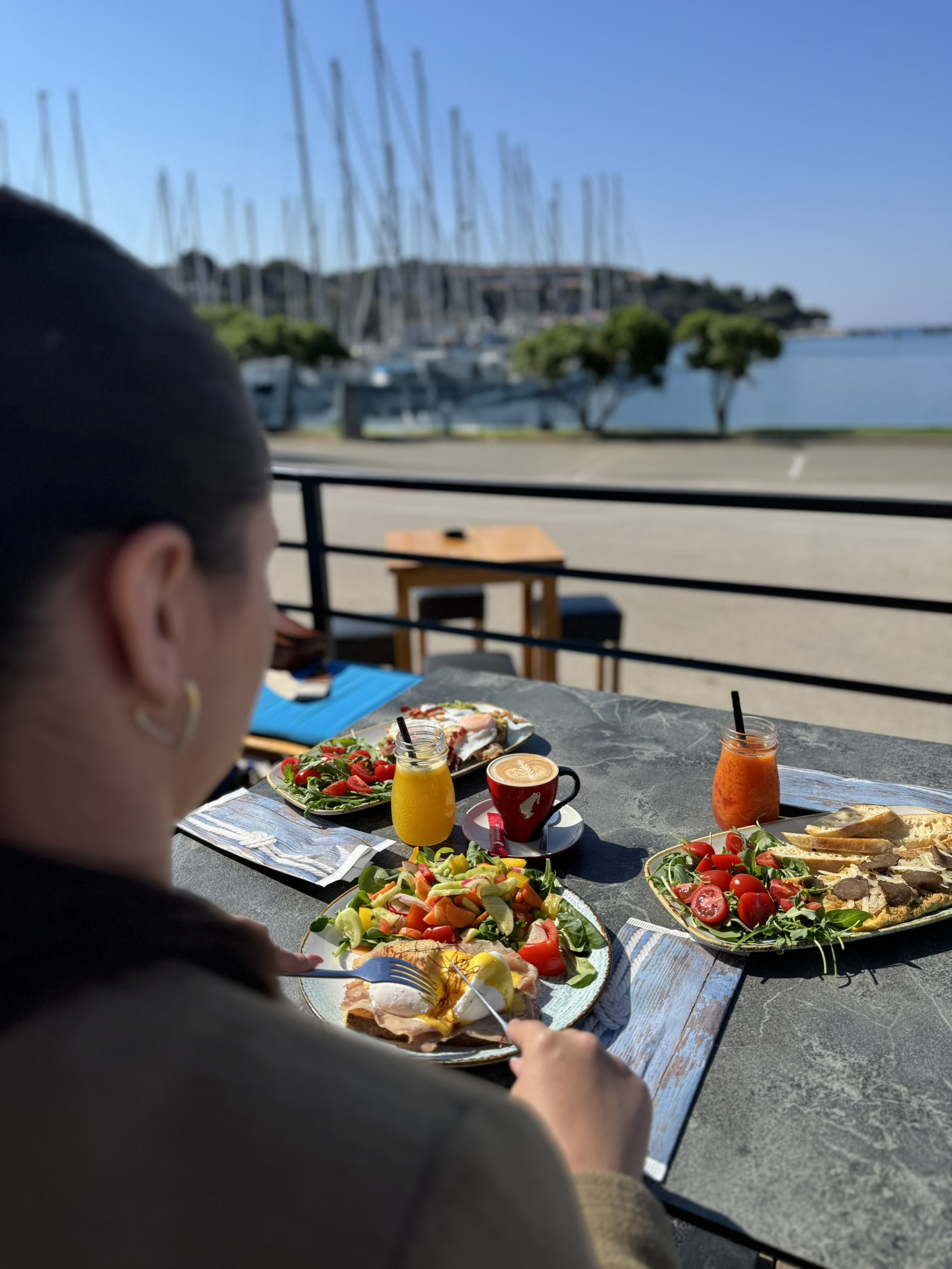 Brunch u lounge baru Velum u vrsarskoj marini