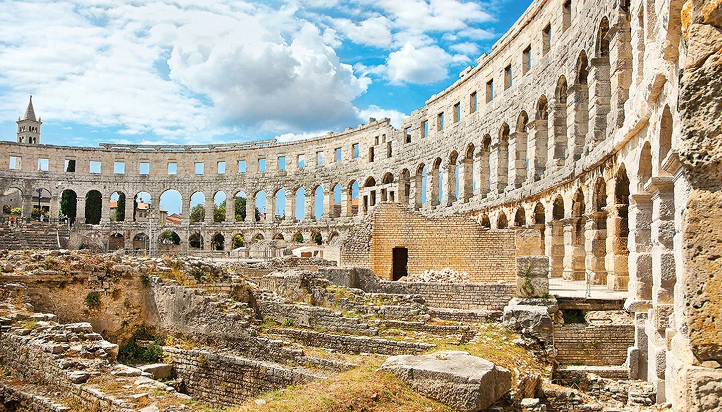 Unutra&scaron;njost Arene u Puli