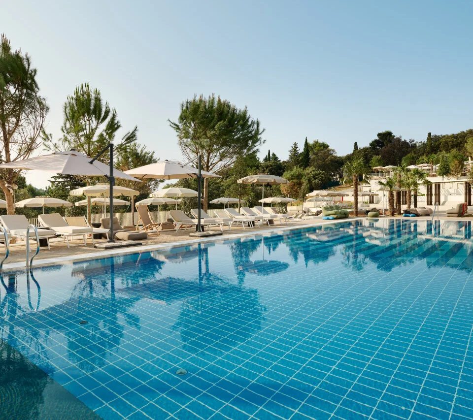 Arba Resort – Entdecken Sie Rabs verborgene Wege und Aromen