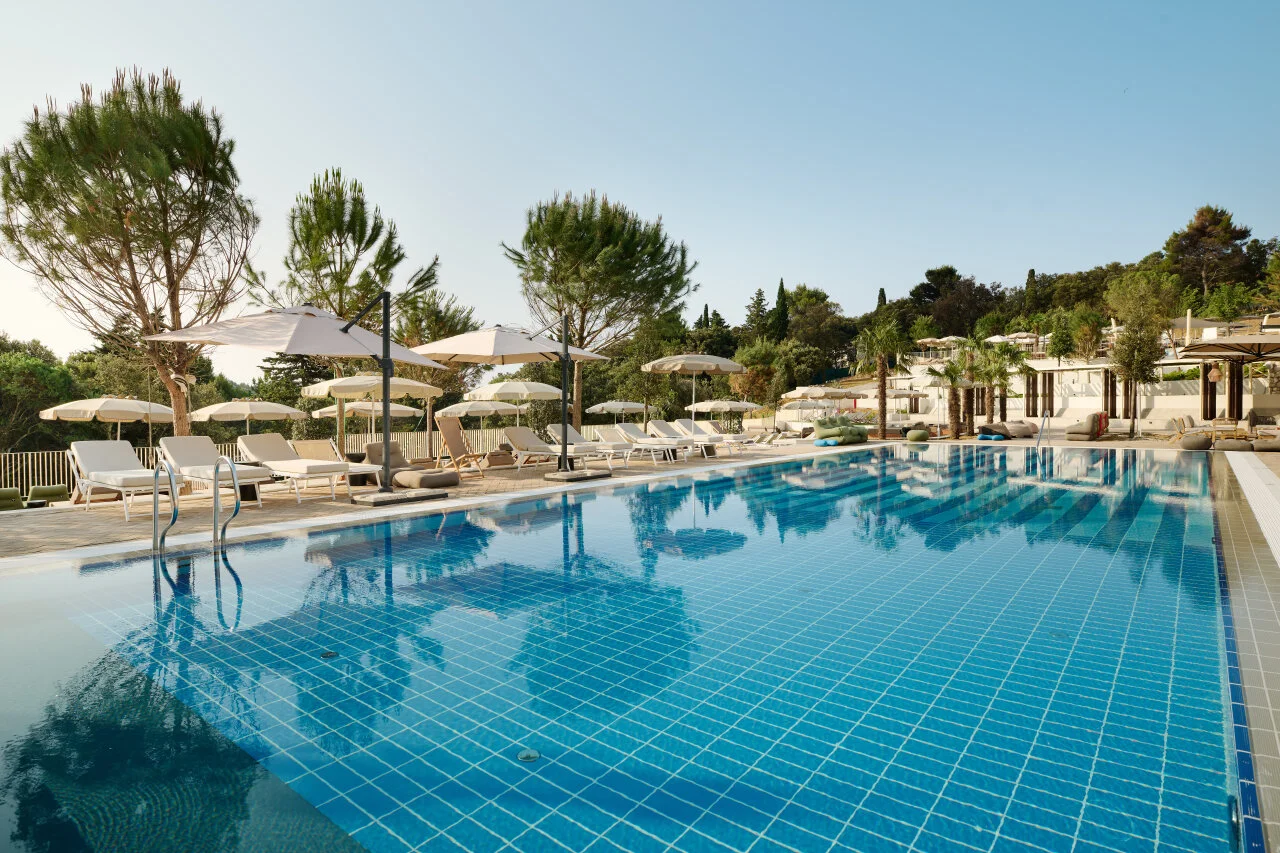 Arba Resort – Entdecken Sie Rabs verborgene Wege und Aromen