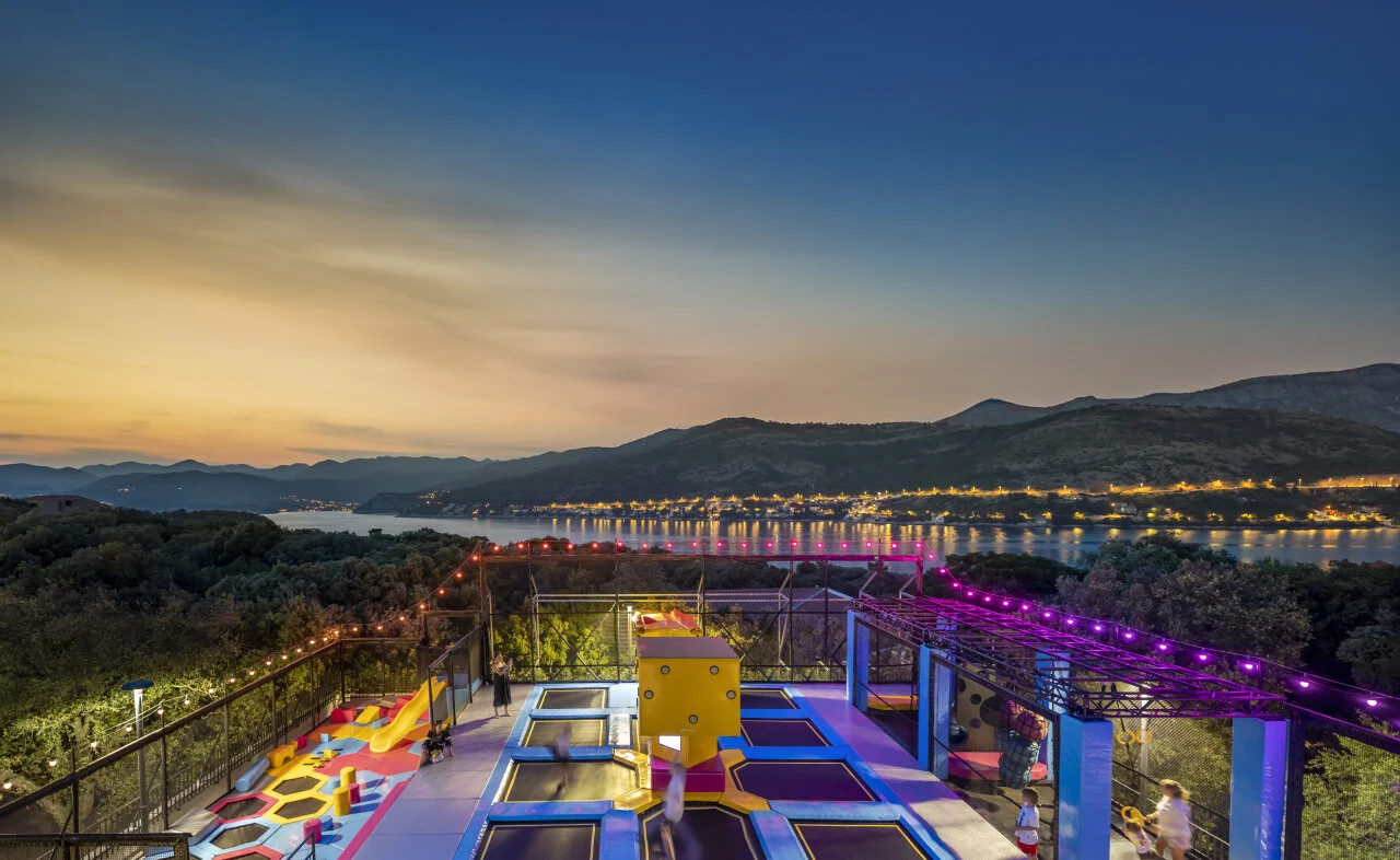Vanjski trampolini u Maro World Dubrovnik