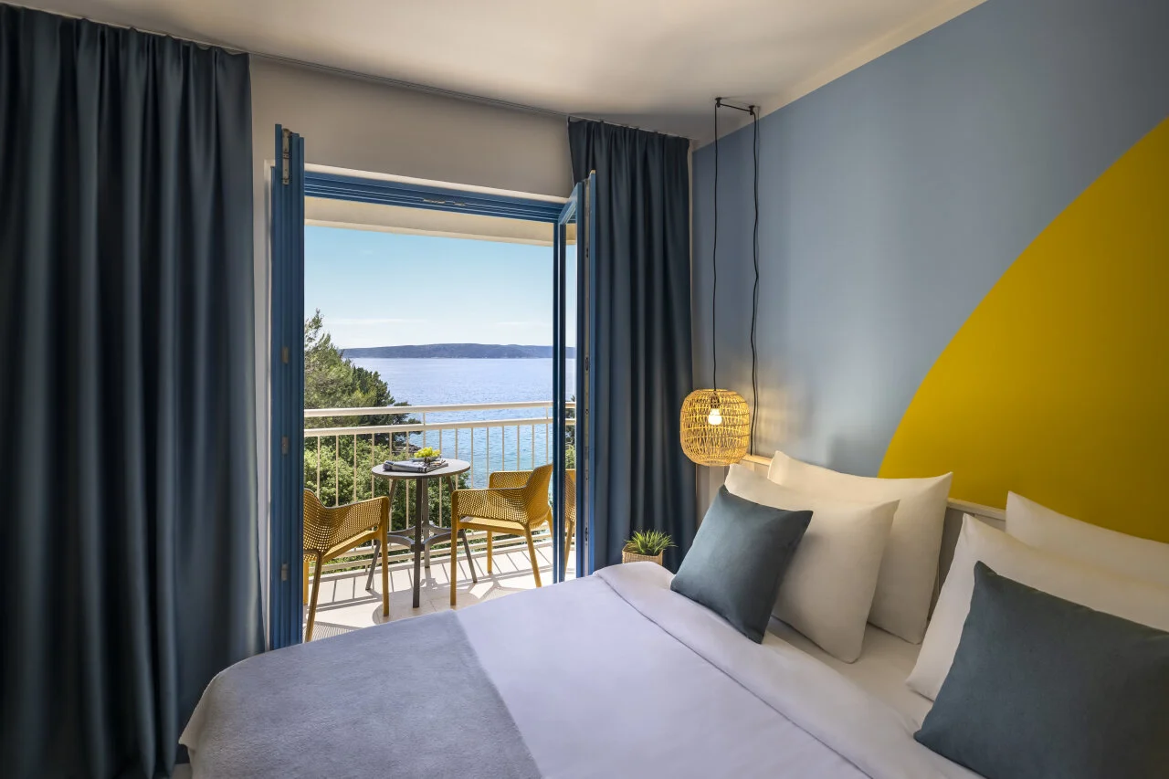 Sunny Krk by Valamar – modernes Zimmer Typ 2+1 mit Balkon