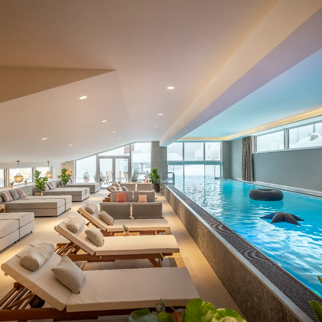 Indoor-outdoor pool at Valamar Obertauern Hotel
