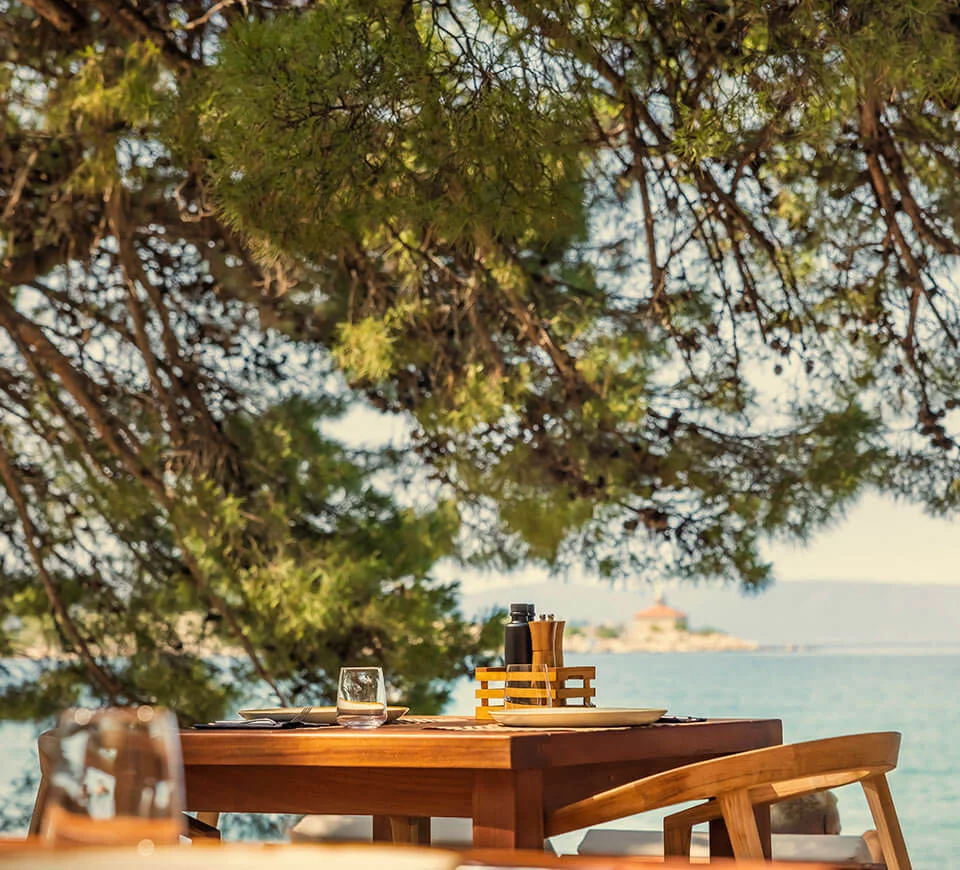 Gdje na kavu, brunch i koktele u Makarskoj