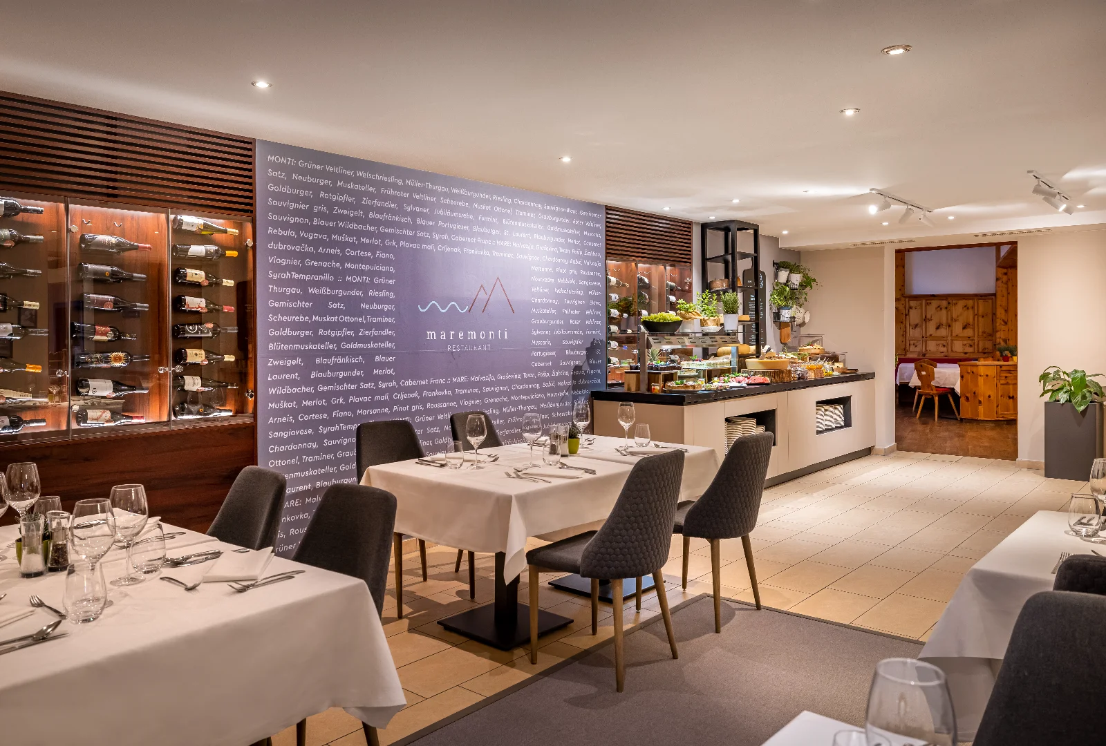 Maremonti restaurant at Valamar Obertauern Hotel, serving breakfast and dinner.